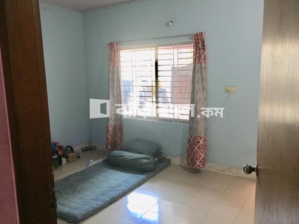 Flat rent in Dhaka উত্তরা, H-40, R-08, Sec-11.