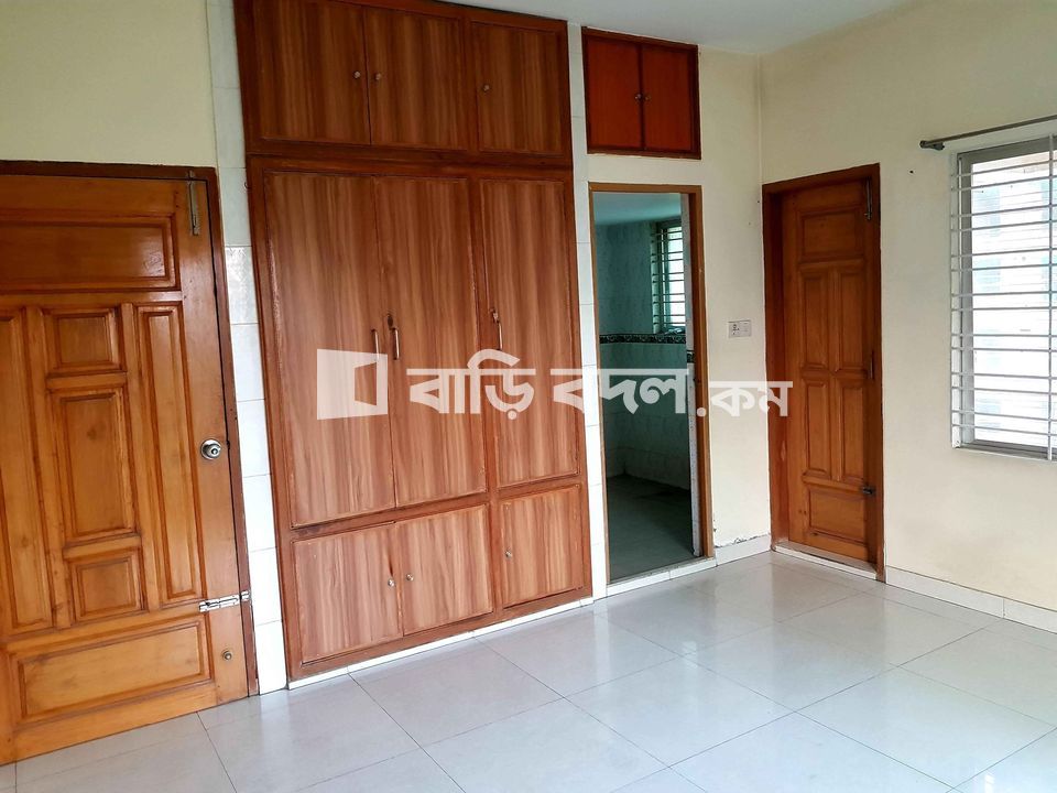 Flat rent in Block C VIP Main Road Beside Ebenezer School. | 1 bed(s) | Bashundhara RA | Baribodol.com, Best property rental platform in Bangladesh