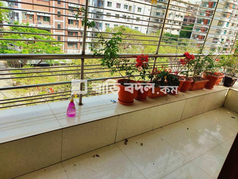 Flat rent in Block C VIP Main Road Beside Ebenezer School. | 1 bed(s) | Bashundhara RA | Baribodol.com, Best property rental platform in Bangladesh
