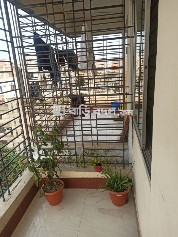 Flat rent in রায়েরবাজার হাই স্কুল, পশ্চিম ধানমন্ডি। ছেলেদের ব্যাচেলর ফ্ল্যাটে। | 1 bed(s) | Dhanmondi | Baribodol.com, Best property rental platform in Bangladesh