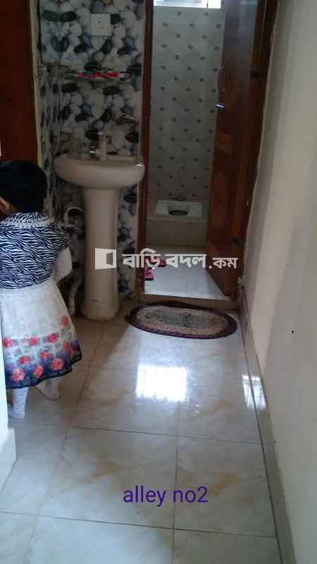 Flat rent in Dhaka রায়েরবাজার, সরাই জাফরাবাদ, রায়েরবাজার। (দুর্গা মন্দির গলির ঢালে/শেষে)