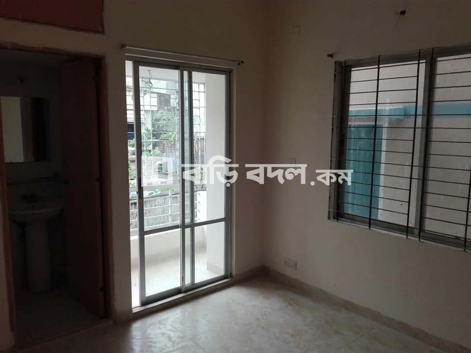 Flat rent in Dhaka মিরপুর ১, মিরপুর 1, মধ্য পাইকপাড়া, বউবাজার, তাজ লেন রোড।