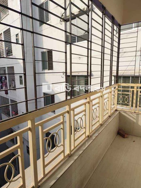 Flat rent in Dhaka ধানমন্ডি, 39,north road(vuter goli) , ধানমন্ডি,ঢাকা ১২০৫।