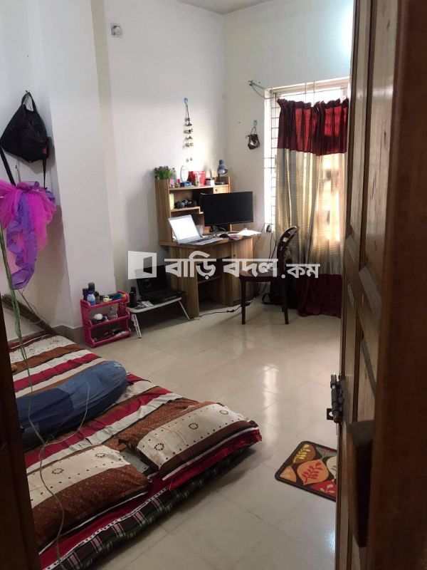 Flat rent in মধুবাগ চচক্রাকার বাস কাউন্টার থেকে ১ মিনিটের হাটা দূরত্বে মেইন রোডের পাশেই বাসা। | 1 bed(s) | Hatirjheel | Baribodol.com, Best property rental platform in Bangladesh