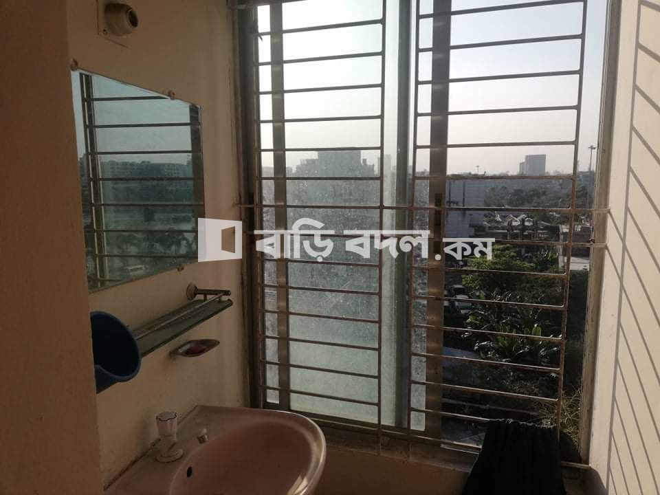 Flat rent in মধুবাগ চচক্রাকার বাস কাউন্টার থেকে ১ মিনিটের হাটা দূরত্বে মেইন রোডের পাশেই বাসা। | 1 bed(s) | Hatirjheel | Baribodol.com, Best property rental platform in Bangladesh