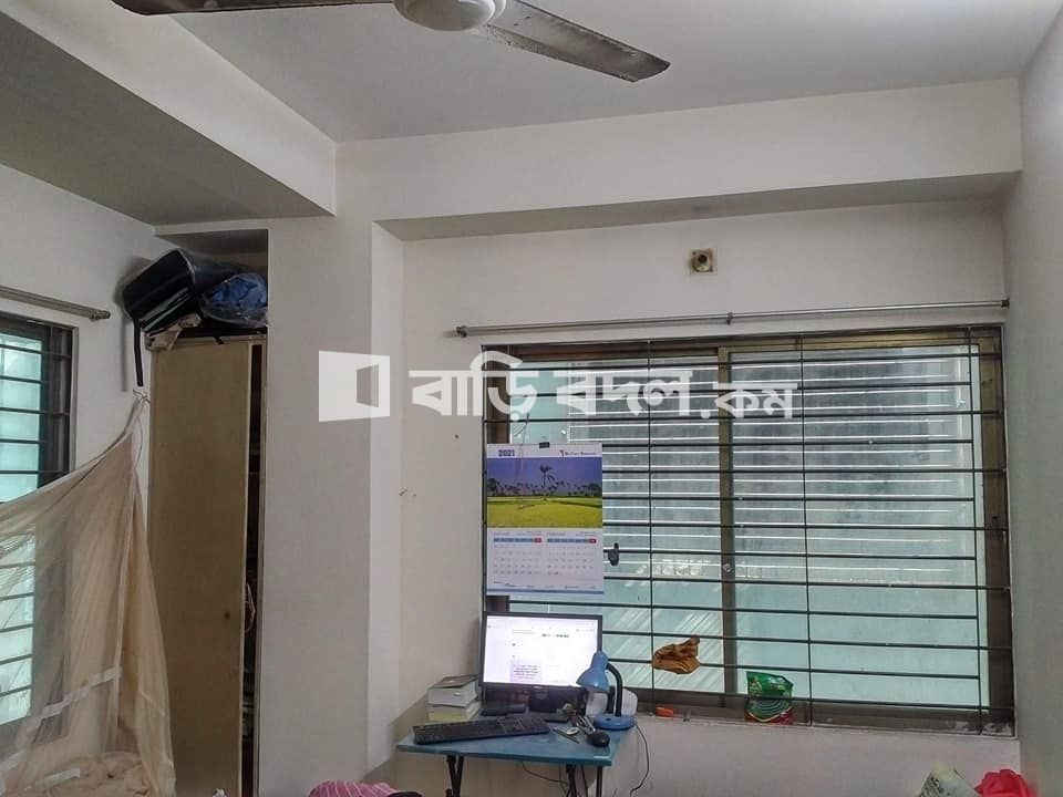 Flat rent in Dhaka মোহাম্মদপুর, শেখেরটেক, রোড # ৫, বাসা নাম্বার ৪৬
সূচনা কমিউনিটি সেন্টার থেকে পাচ মিনিট হাটার পথ
পাচ তলা বাসার চার তলায় ভাড়া হবে