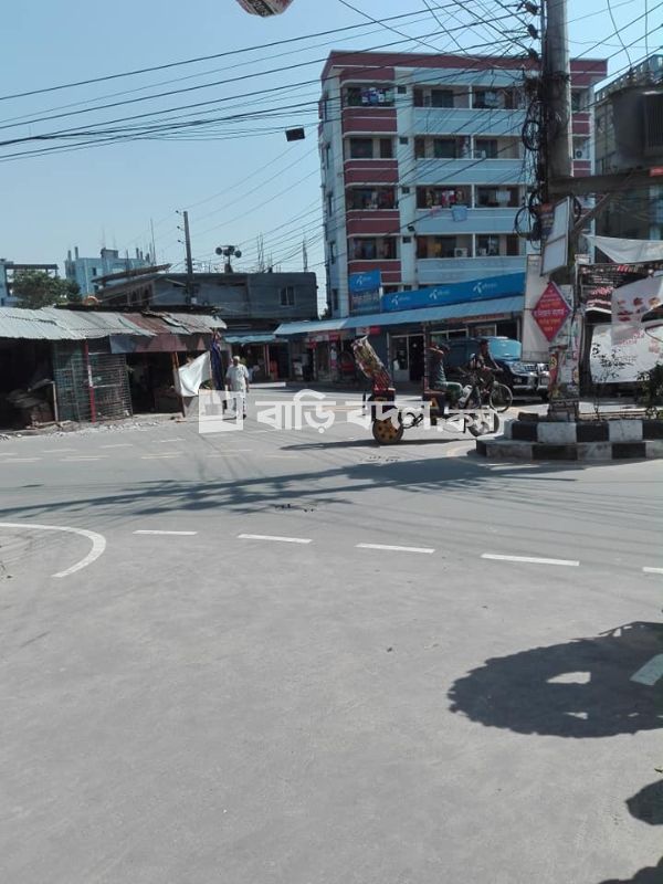 Flat rent in Dhaka খিলক্ষেত, Khilkhet namapara panir pamp, tin Rasta r mor.
Khilkhet bus stop theke auto rickshaw te 5 to 7 min