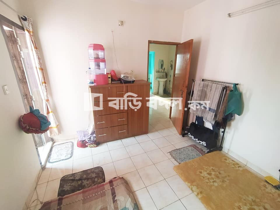 Seat rent in Dhaka গুলশান, গুদারাঘাট রোড ৯, গুলশান ১ পায়ে হেটে ১০ মিনিট।