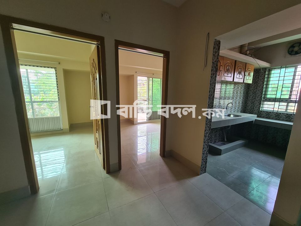 Flat rent in চট্টগ্রাম এর পাহাড়তলী থানার আওতাধীন, কর্ণেল হাট সিটি কর্পরোশন কাচা বাজারের বীপরিত দিকে ঢাকা ট্রাং রোড থেকে পশ্চিম দিক দিয়ে ২ মিনিট হাটার দুরত্তে কর্ণেল জোন্স রোড সংলঘ্ন, | 2 bed(s) | Chattogram Sadar | Baribodol.com, Best property rental platform in Bangladesh