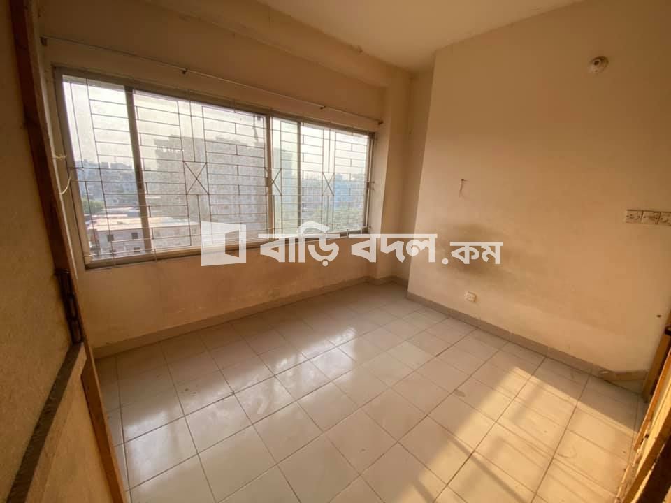 Flat rent in 2-3 minutes walking distance from IUB/NSU/Ghatpar.
| 1 bed(s) | Bashundhara RA | Baribodol.com, Best property rental platform in Bangladesh