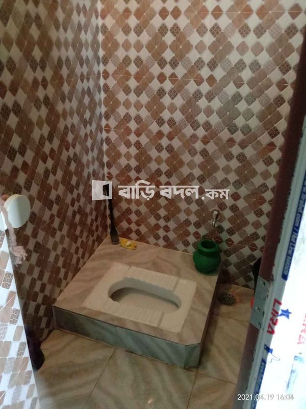 Sublet rent in Dhaka উত্তরা, পশ্চিম মোল্ল্যারটক, কষাইবাড়ি, বিমান বন্দর রেল স্টেশন ও জসিমউদ্দীন মেইন রোড থেকে ৫-৭ মিনিট পায়ে হাটা রাস্তা।