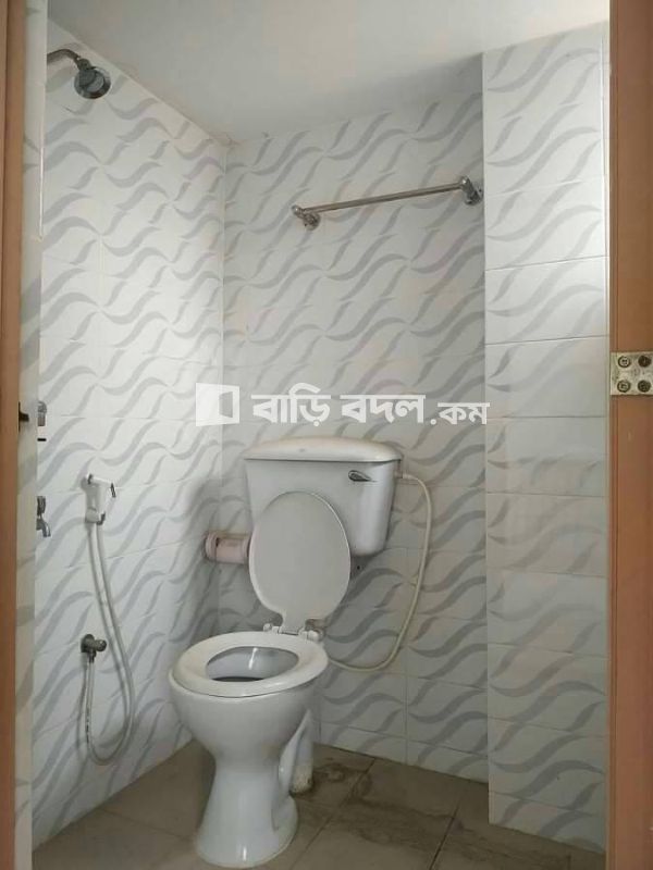 Flat rent in Dhaka , Block: C, Main Road, House: 56, Aftabnagar, In front of Siraj Convention Centre(Master Pharmacy).