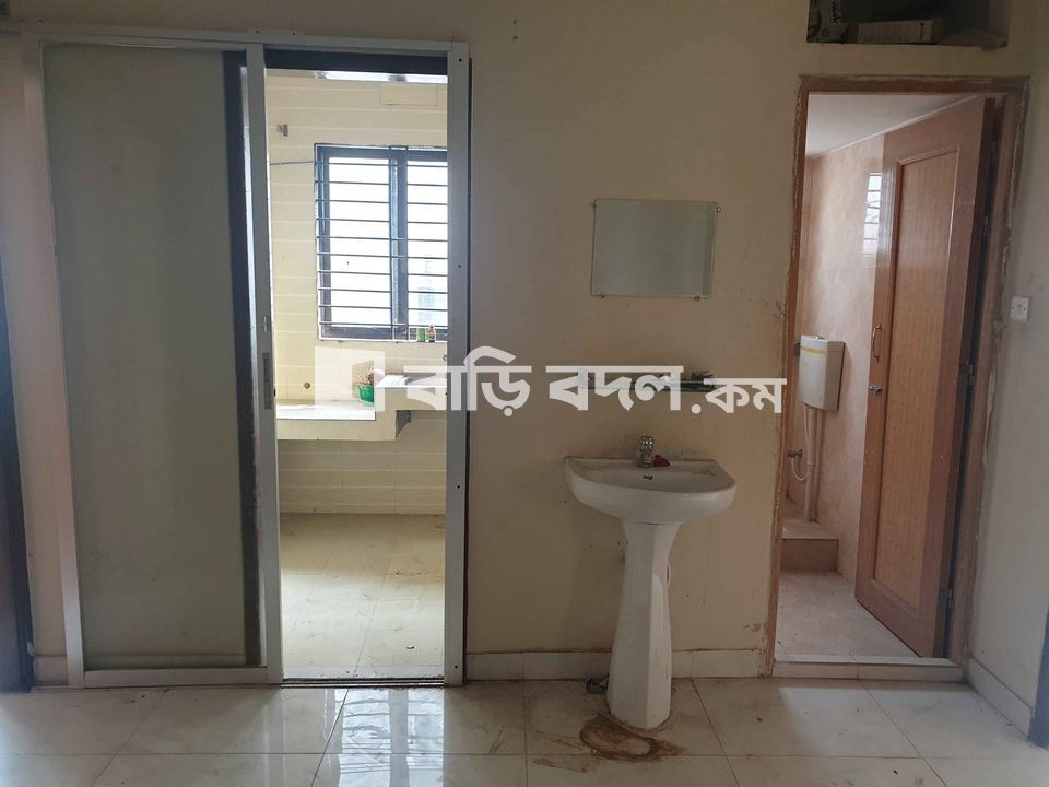 Flat rent in ৫৮/ছ-২, পশ্চিম রাজাবাজার, ফার্মগেট, তেজগাঁ
| 3 bed(s) | Farmgate | Baribodol.com, Best property rental platform in Bangladesh