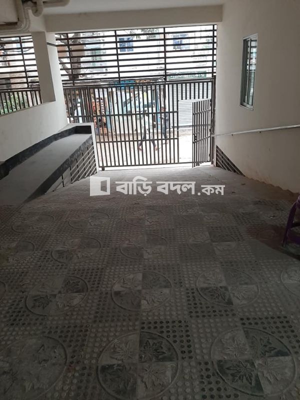 Flat rent in 217, Robi Tomiz Tower, South Pirerbag, Amtola, Just beside 60 feet road Amtola Bazar. | 3 bed(s) | Mirpur | Baribodol.com, Best property rental platform in Bangladesh