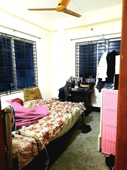Flat rent in Dhaka তেজগাঁও, ৩২০, পুর্ব নাখাল পাড়া, তেজগাঁও (নাবিস্কো দিয়ে আসলে ২ মিনিটের)
