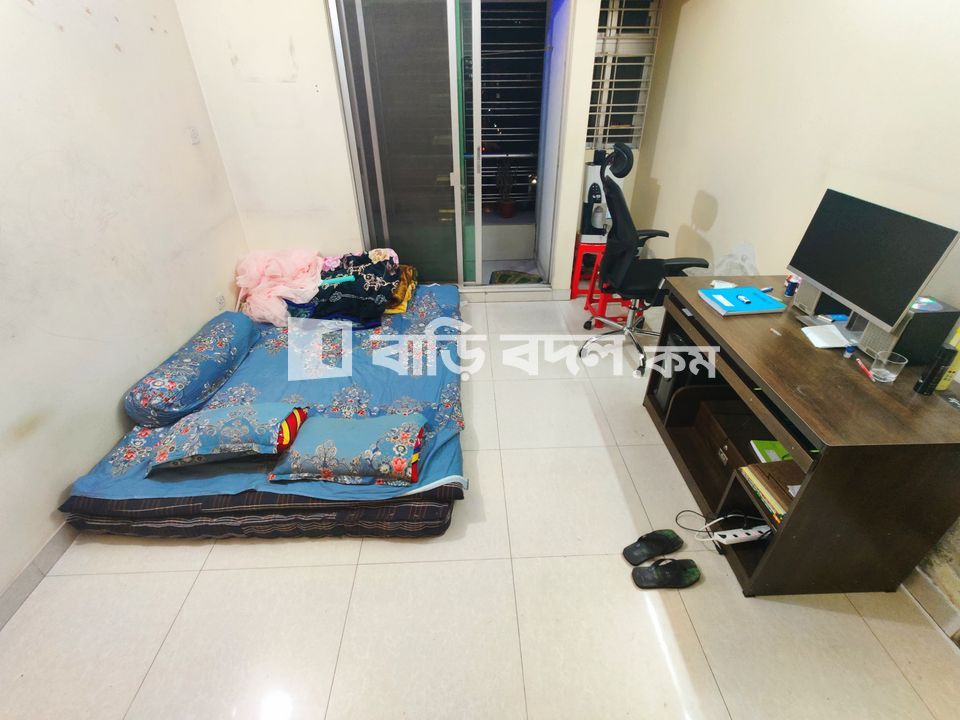 Flat rent in Block C VIP Main Road Beside Ebenezer School. | 1 bed(s) | Bashundhara RA | Baribodol.com, Best property rental platform in Bangladesh