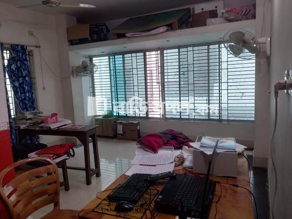 Flat rent in Dhaka বসুন্ধরা আবাসিক এলাকা, block- C Road- 5