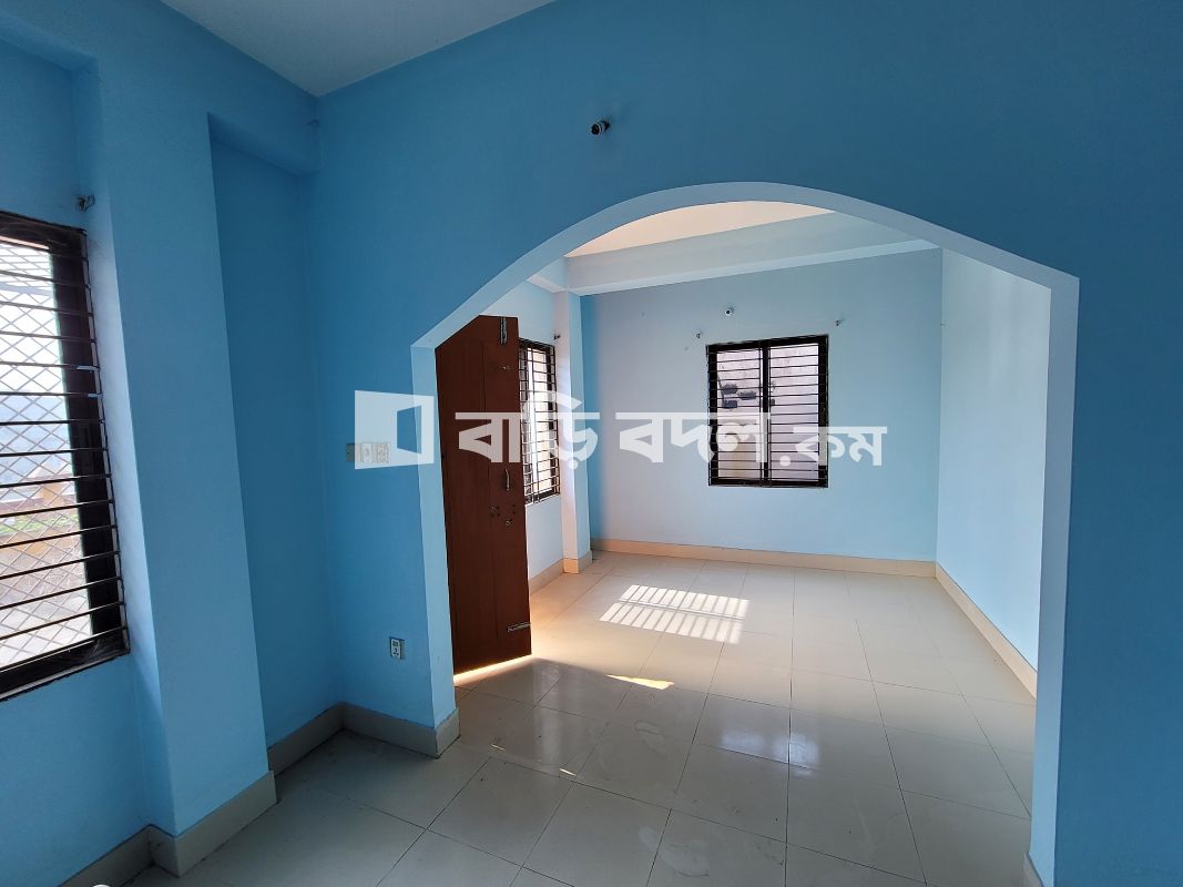 Flat rent in হালিশহর আড়ং এর পাশে মেইন রোড সংলগ্ন (চার নম্বর গেট ২য় বাড়ি) | 1 bed(s) | Chattogram Sadar | Baribodol.com, Best property rental platform in Bangladesh