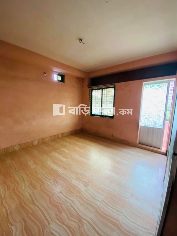 Flat rent in Chattogram চট্রগ্রাম সদর, খতিব পাড়া (পশ্চিম ফরিদের পাড়া, ছিদ্দিক মার্কেট এর আগে), চান্দগাঁও,চট্টগ্রাম।