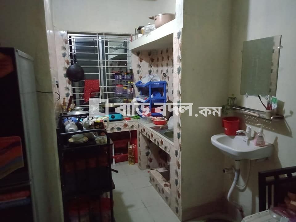 Flat rent in Dhaka রায়েরবাজার, ৪/৬৬ রায়ের বাজার, পুলিশ ফাড়ি রোড। রায়ের বাজারে মসজিদের পিছে।