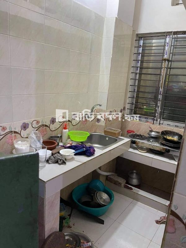 Flat rent in Dhaka যাত্রাবাড়ি, 17/3 North Yatribadi, Dhaka (30 second walkway from Islamia Hospital just in front of Jatrabadi Ideal School).