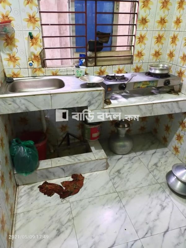 Flat rent in Dhaka নতুন বাজার, নতুন বাজার নূরের চালা(বাসতলা মেইন রোড ক্যামব্রিয়ান কলেজের কাছ থেকে রিক্সায় করে নূরের চালা পূরবীর মোড়, রিক্সা ভাড়া নিবে ২০ টাকা)।