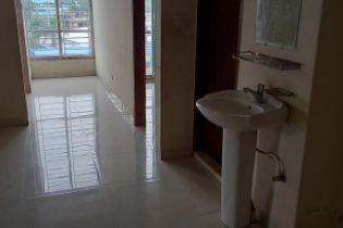 Flat rent in উত্তরা ১২ নাম্বার খাল পারের পাশে নল ভোগ হাজী বাড়ির মোড় কবির হোসেন টাওয়ারর | 3 bed(s) | Uttara | Baribodol.com, Best property rental platform in Bangladesh