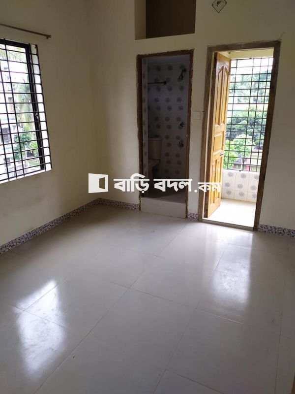 Flat rent in Barishal বরিশাল সদর, মুসলিম গোরস থান রোড,ধোপাবারির মোর