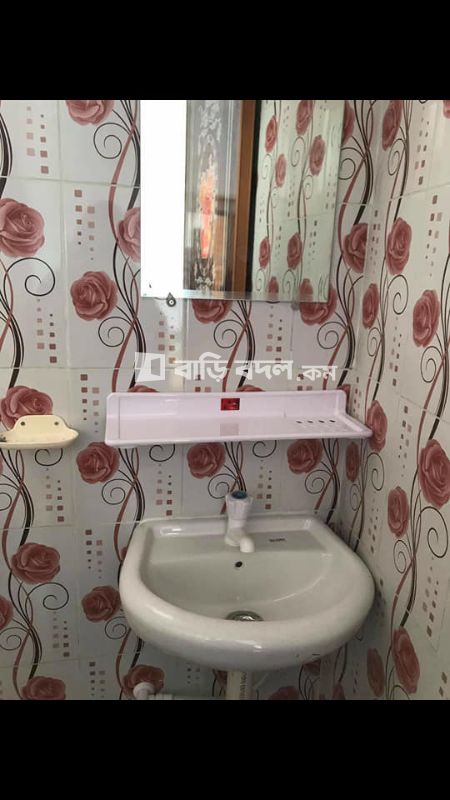 Flat rent in Khulna খুলনা সদর, gollamari raisa clinic er pechone.main road theke 2 miniter poth.