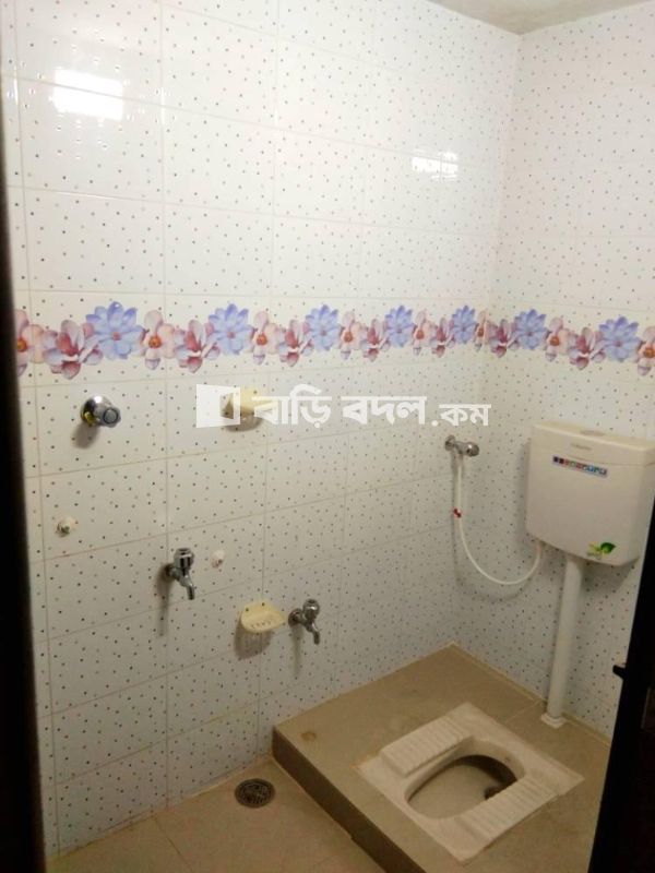 Flat rent in Rangpur রংপুর সদর, পার্কের মোড় থেকে ৭, ৮ মি পায়ে হেটে সিদ্দিক মেমোরিয়াল স্কুল এর বিপরীত পাশে অবস্থিত
