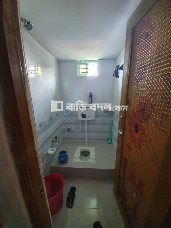 Flat rent in Barishal বরিশাল সদর, ফিসারী রোড, (চেয়ারম্যান বাড়ির পিছনে, নতুন গেট গল্লি) নতুল্লাবাদ থেকে ৫/৭ মিনিট ওয়াকিং ডিস্টেন্স।
