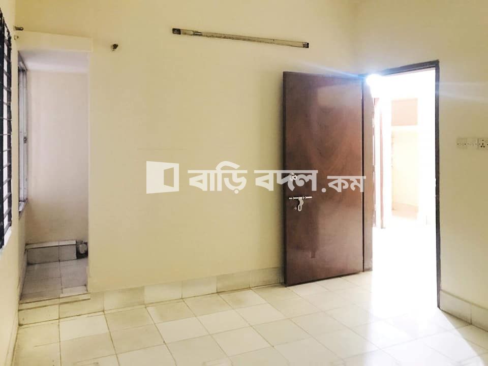 Flat rent in ১৫/এ, হাজী ভবন, সুলতান গঞ্জ, রায়ের বাজার, ঢাকা -১২০৯। | 2 bed(s) | Rayerbazar | Baribodol.com, Best property rental platform in Bangladesh