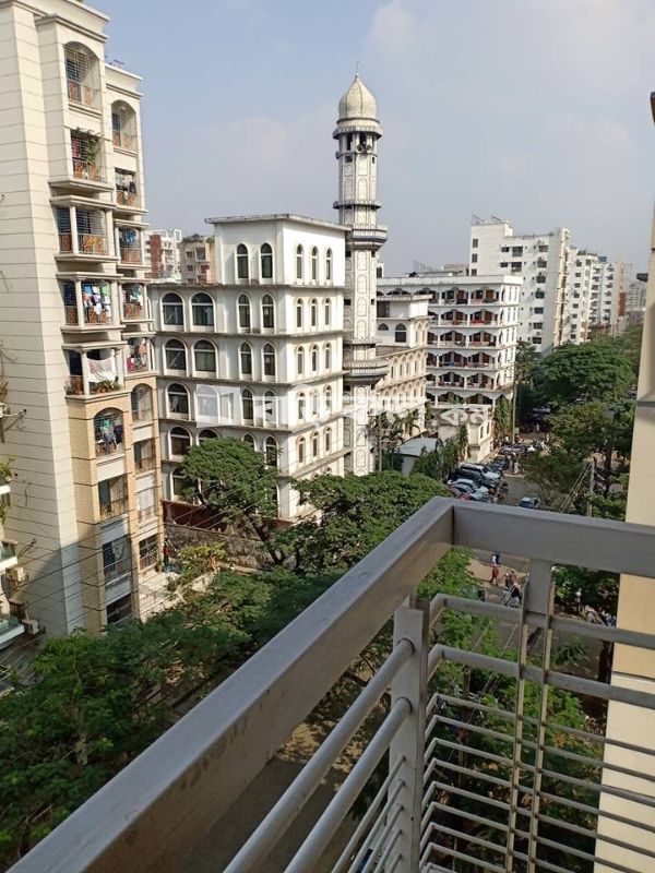 Flat rent in -- 5 minutes walking distance from NSU/IUB/AIUB
| 1 bed(s) | Bashundhara RA | Baribodol.com, Best property rental platform in Bangladesh