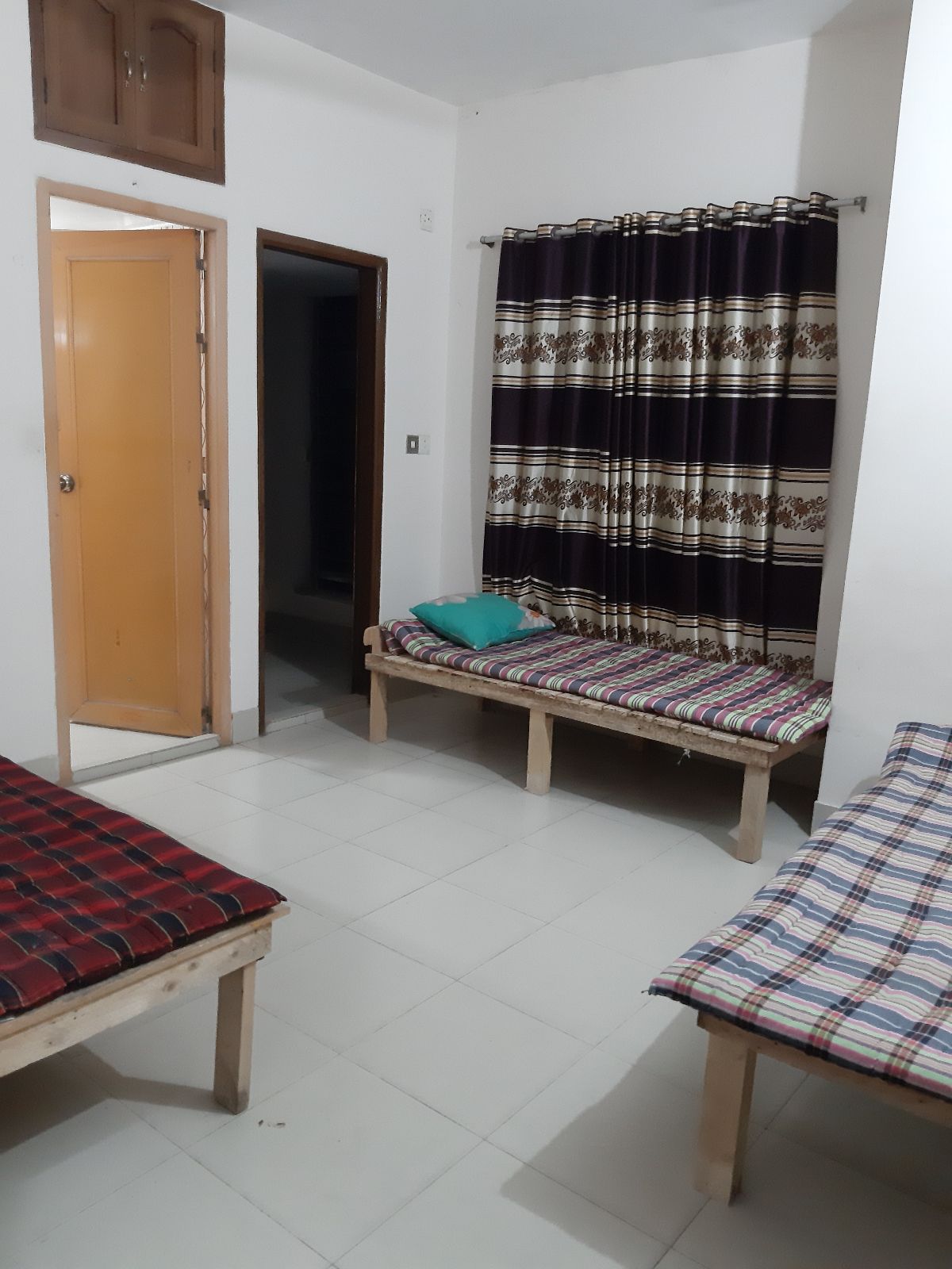 Seat rent in Uttara | 3 bed(s) | Baribodol.com