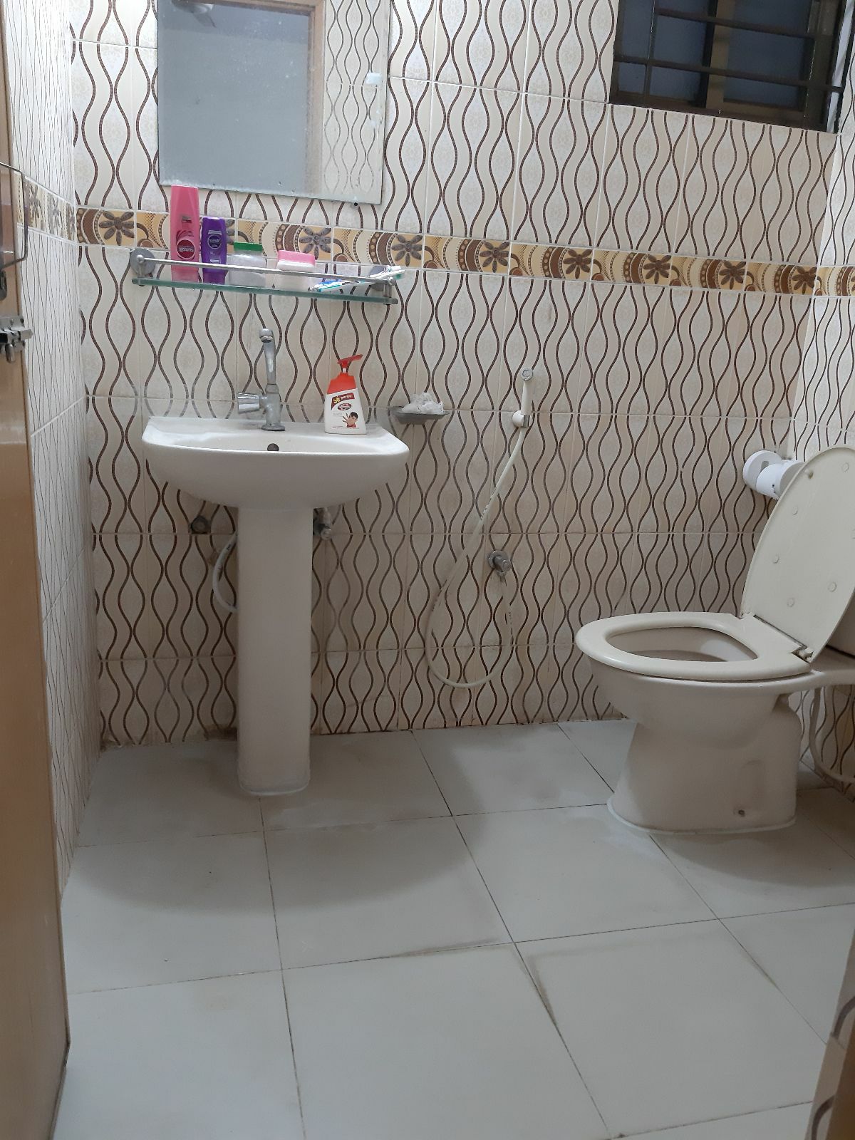 Seat rent in Uttara | 3 bed(s) | Baribodol.com