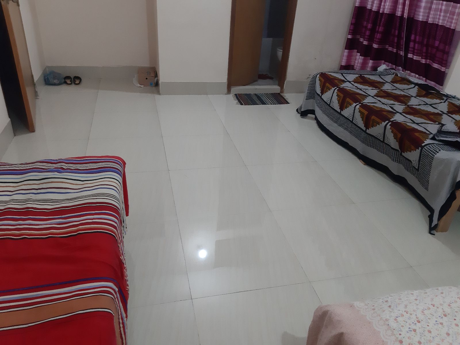 Seat rent in Uttara | 3  bed(s) | Baribodol.com
