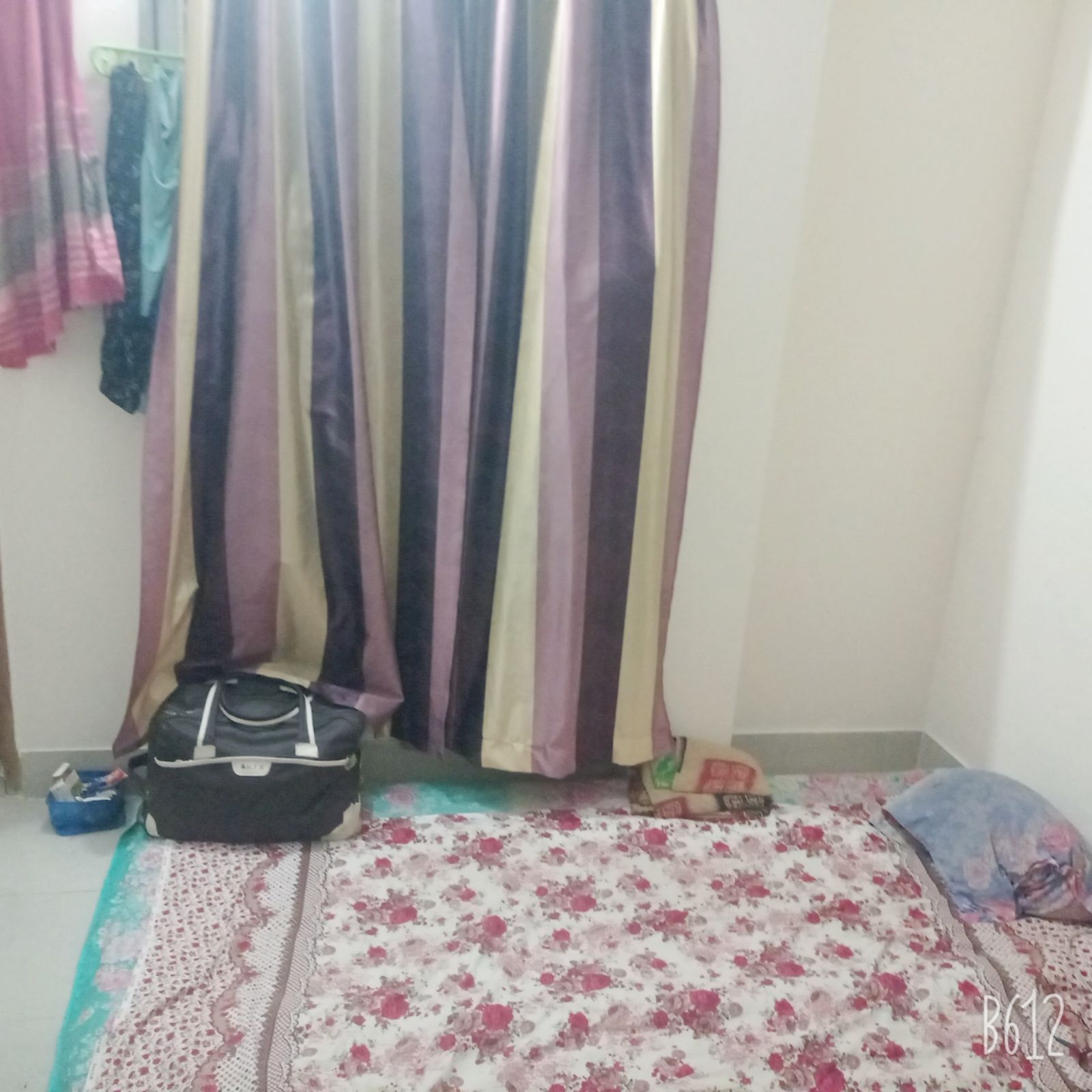 Seat rent in Dhanmondi | 3  bed(s) | Baribodol.com